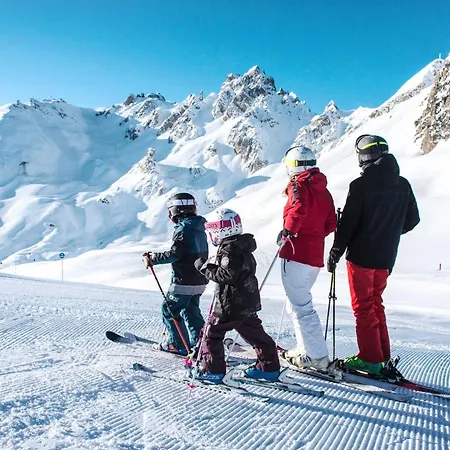 Cosy 2 Pieces, Skis Aux Pieds, Proche Commerces - Fr-1-182a-34